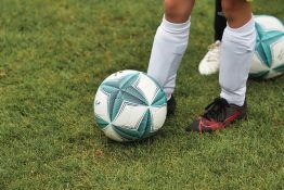 Rüyada futbol topu